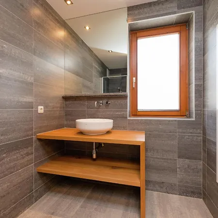 In Dienten On Hochkoenig Slopes *