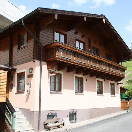 In Dienten On Hochkoenig Slopes *